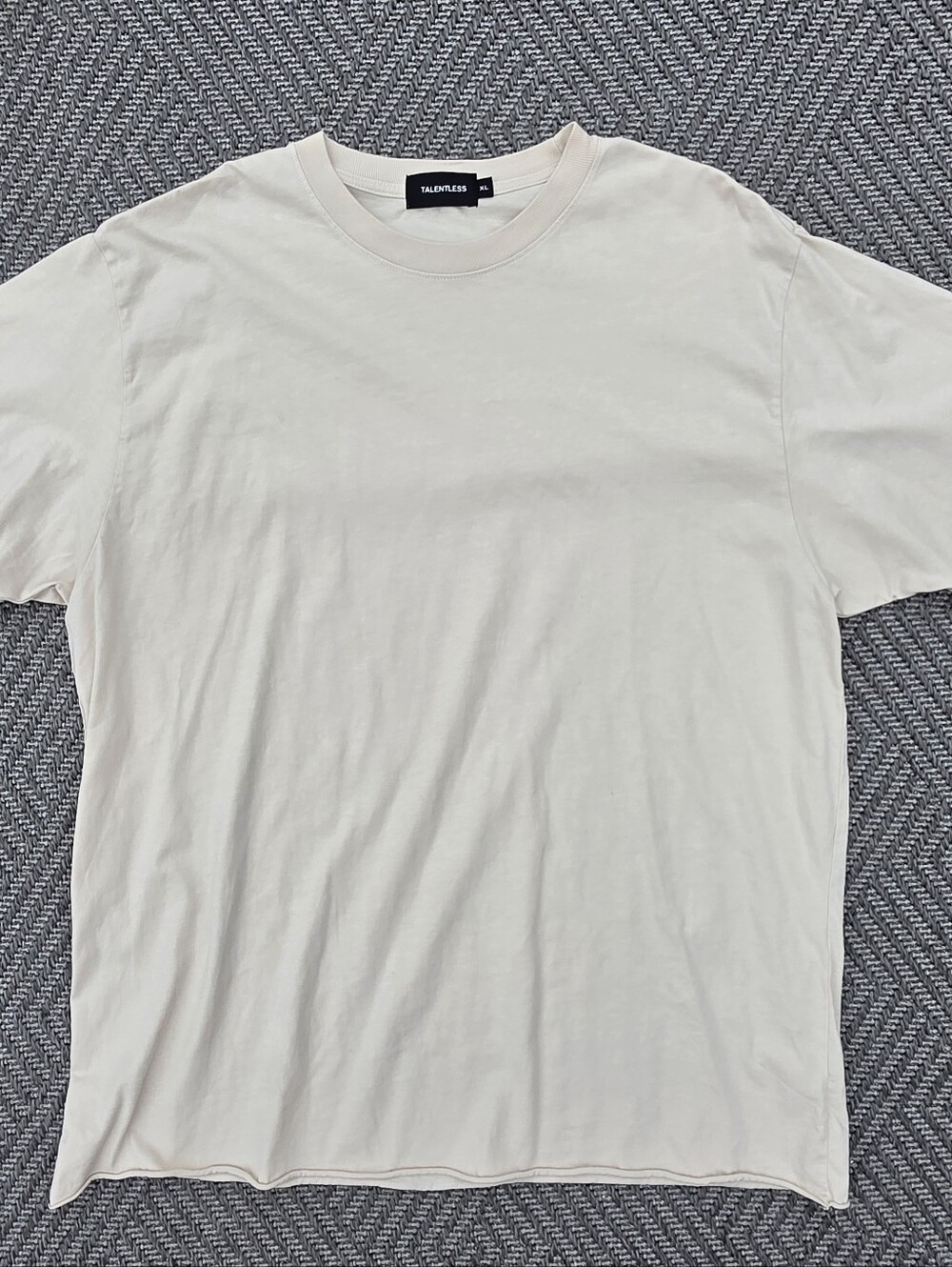 TALENTLESS Short-Sleeve Crew Tee in Off-White/Cream